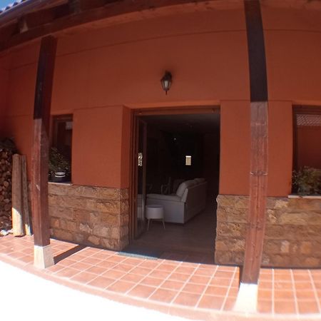 Villa Casa Nery Riaño Exterior foto